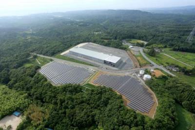 シャープ富岡太陽光発電所